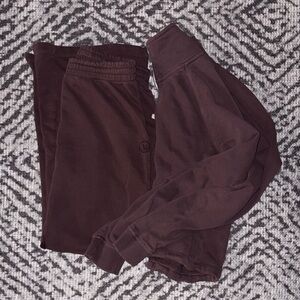 Vuori Women's Brown Halo Sweatpant & sweatshirt Set